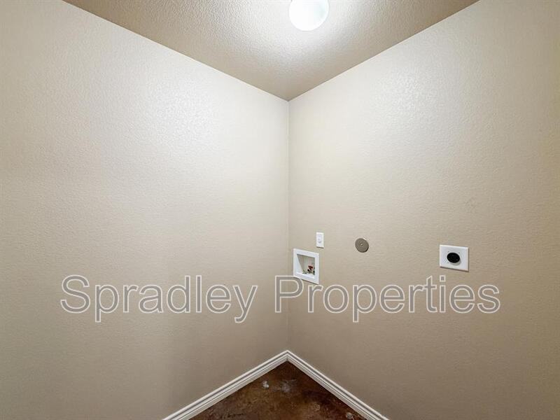 1573 Brady Way - Photo 5 of 14