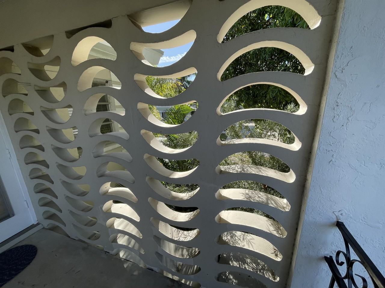 The Corvette Apartments - Photo 4 of 12