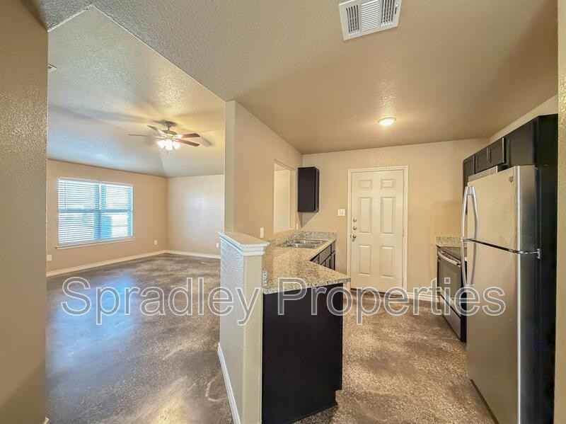 1526 Brazos Rd - Photo 4 of 17