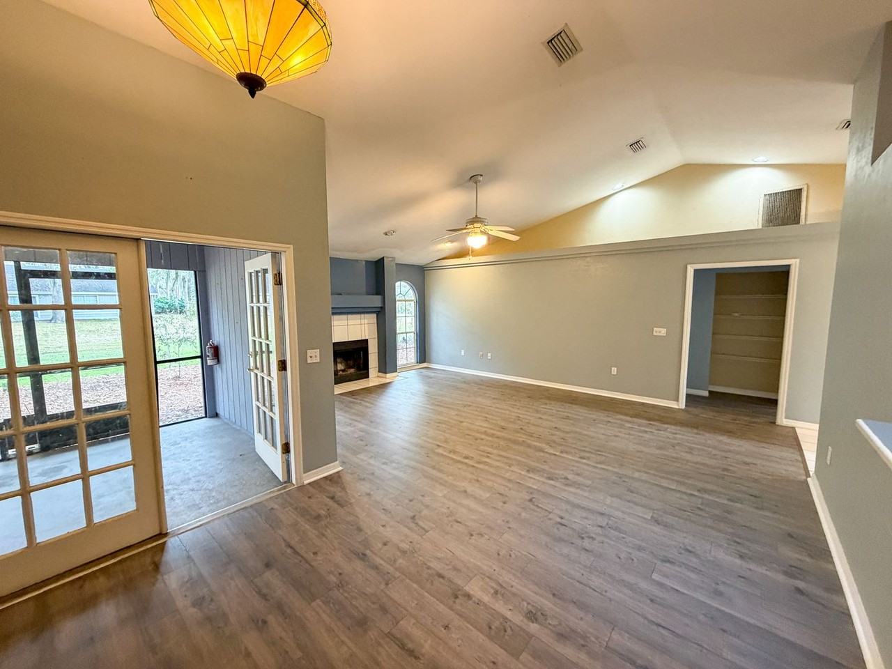 4105 Nw 35th St - Photo 5 of 38