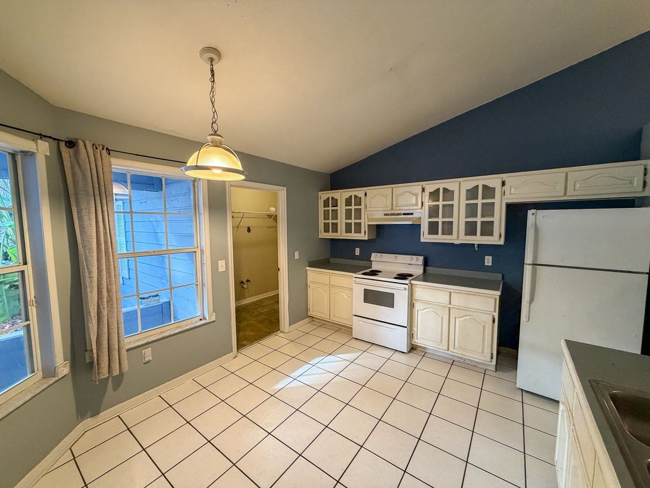 4105 Nw 35th St - Photo 7 of 38