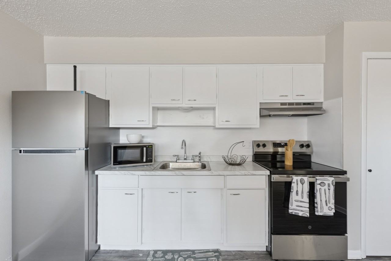 4741 Ridgeway Drive - Photo 3 of 11