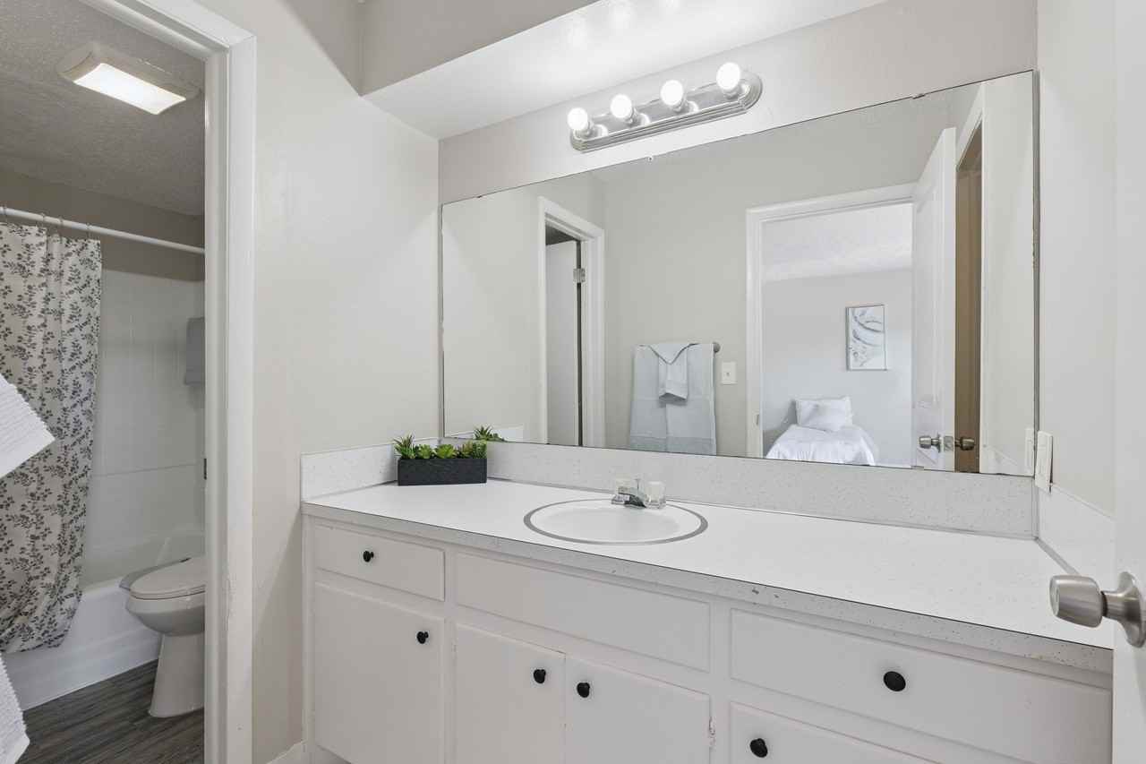 4741 Ridgeway Drive - Photo 4 of 11