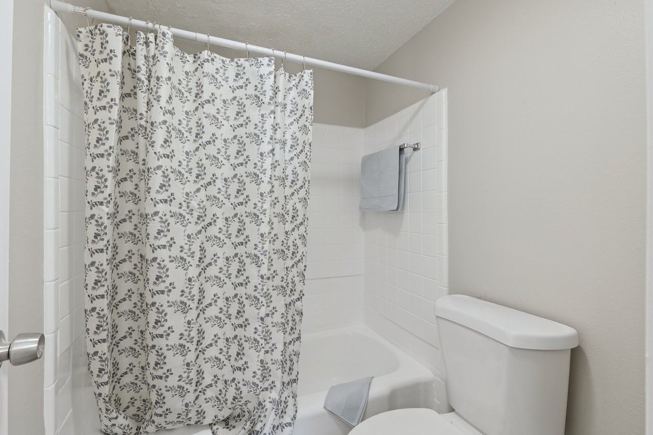 4741 Ridgeway Drive - Photo 5 of 11