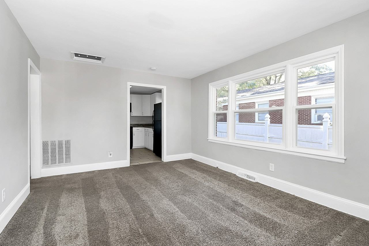 3503 Meredith Avenue - Photo 2 of 29