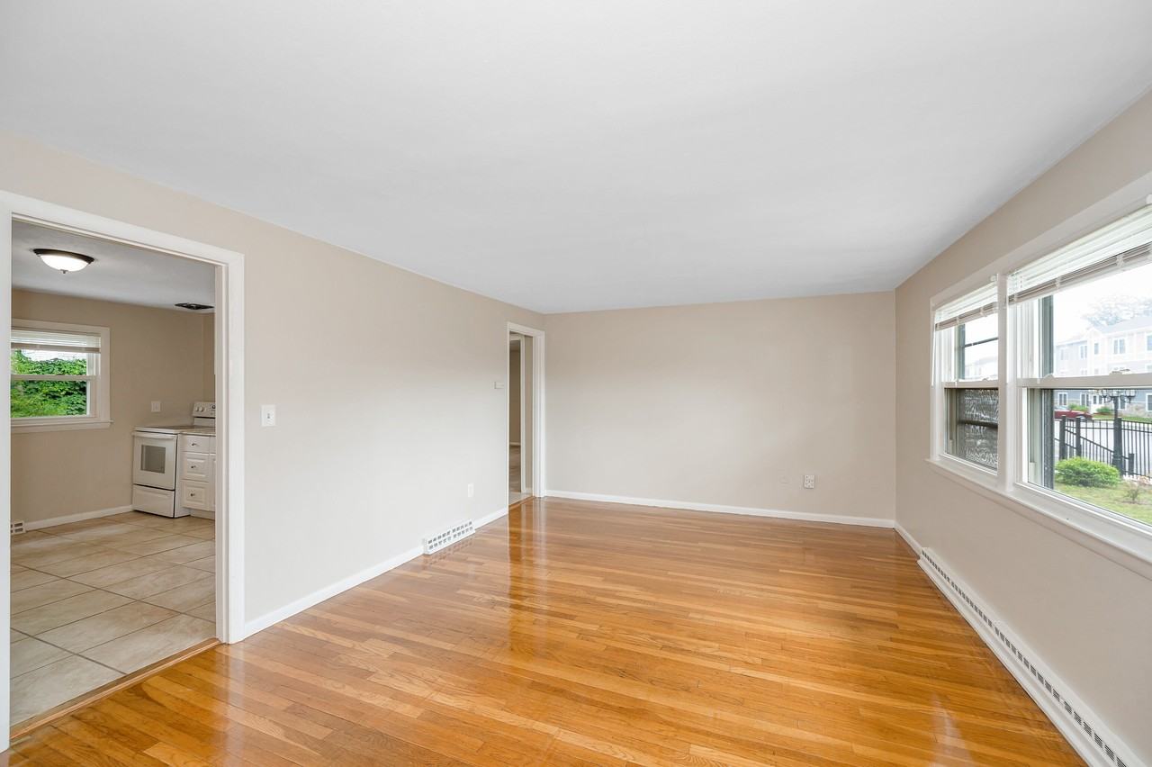 Princeton Court Apartments - Photo 6 of 16