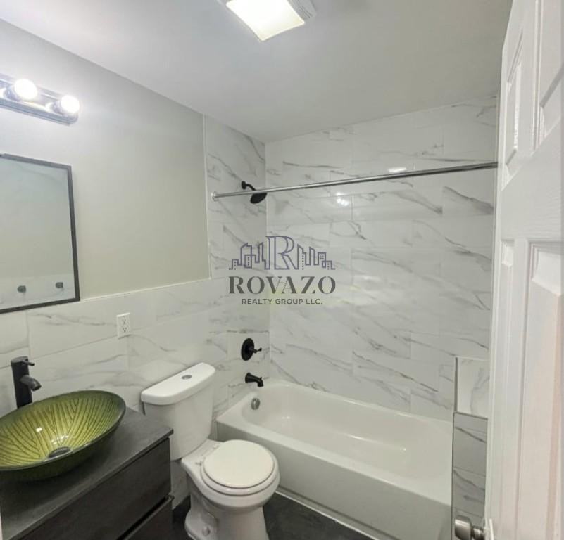 220 North 5th Street #2 - Photo 2 of 7