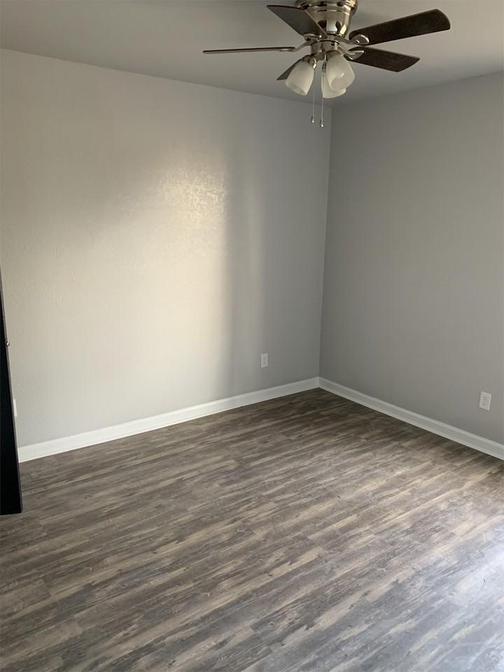 2600 W. 30th - Photo 6 of 14