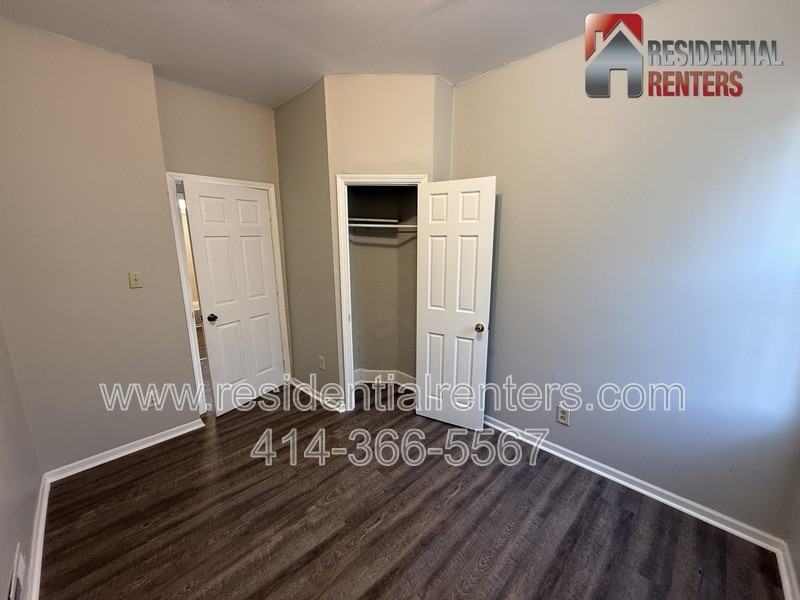 2135 N 44th St - Photo 2 of 30