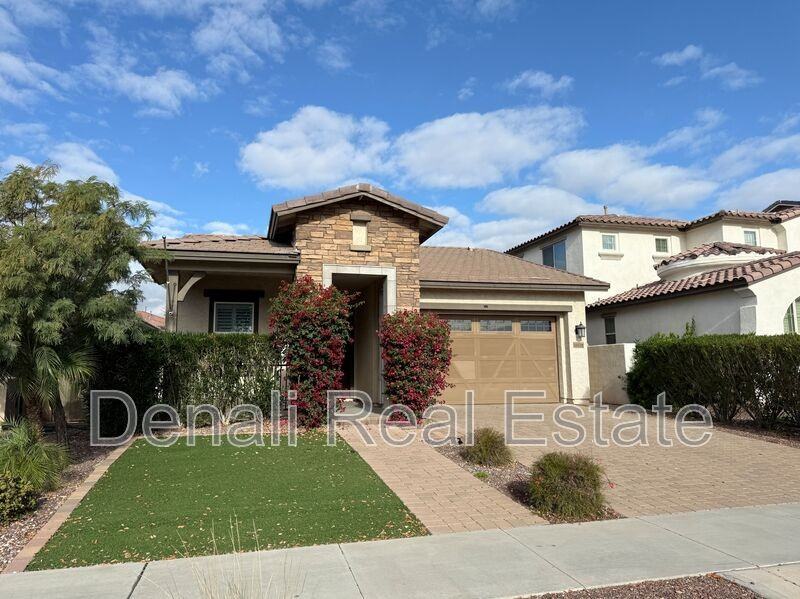 20618 W Edgemont Ave - Photo 2 of 35