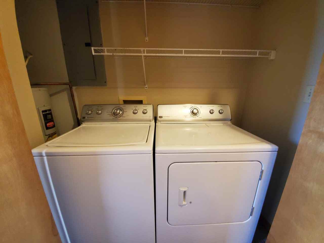 904 E Ohio St - Photo 7 of 10