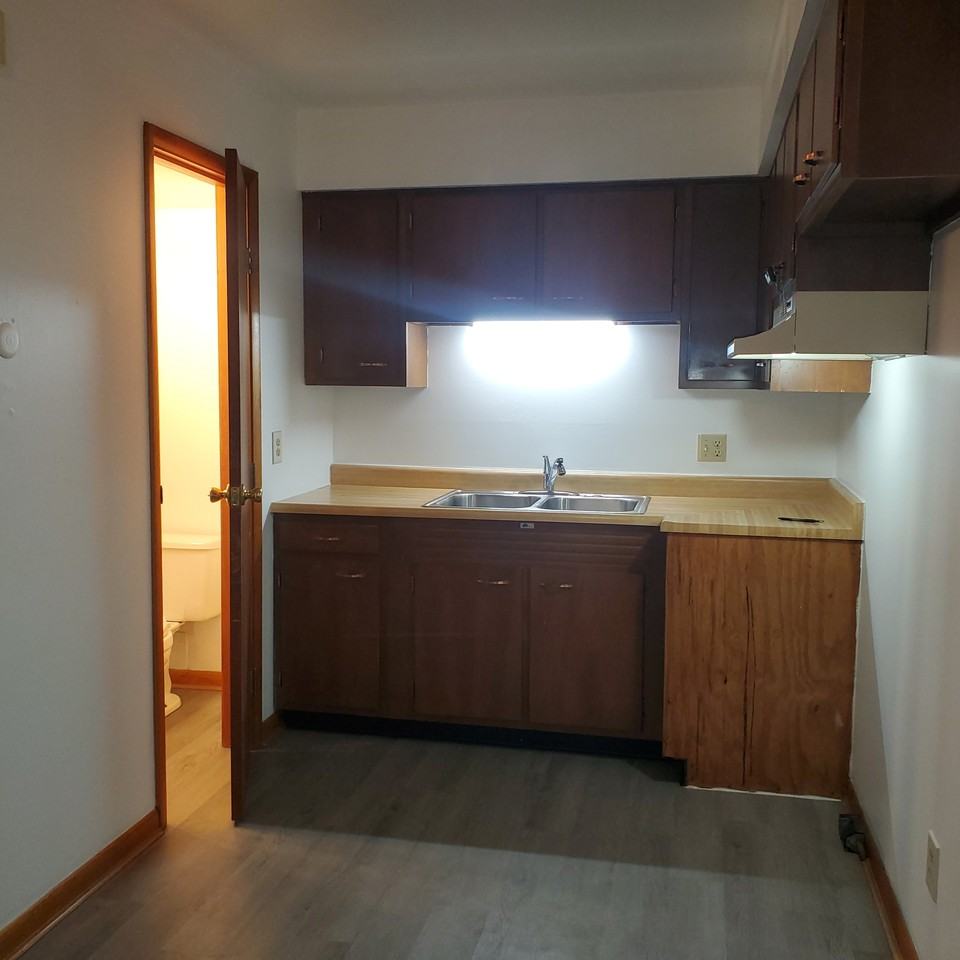 834 Jackson Lane - Photo 5 of 17