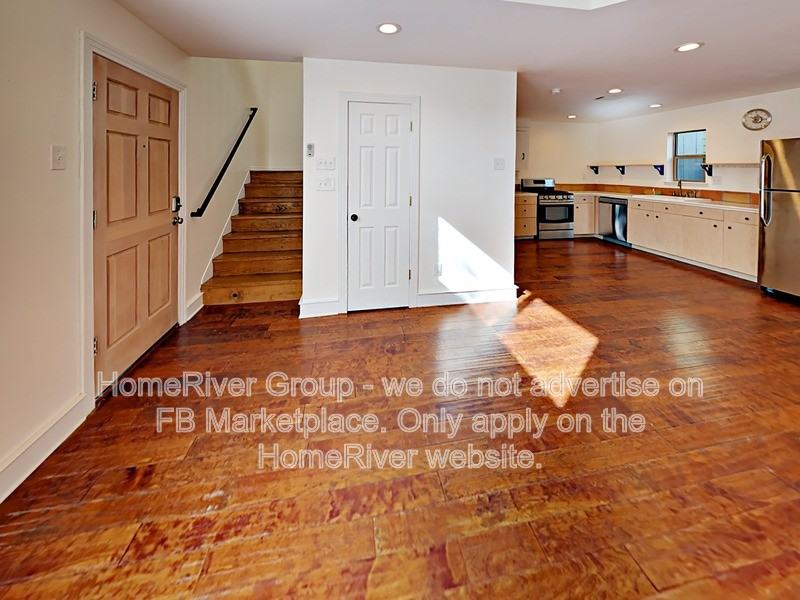 5025 Manett St - Photo 3 of 20