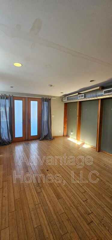 3804 Roanoke Rd - Photo 6 of 33