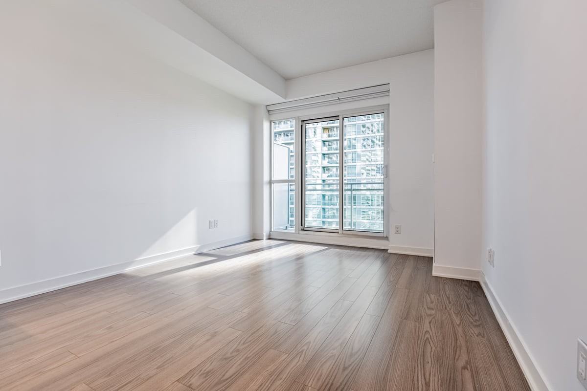 165 Legion Rd N - Photo 6 of 12