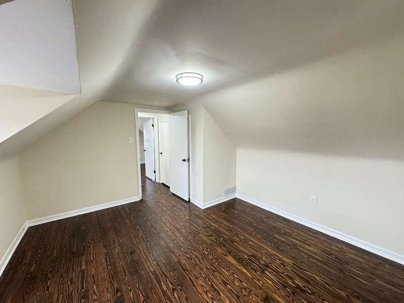 316 Holy Cross Rd - Photo 7 of 38