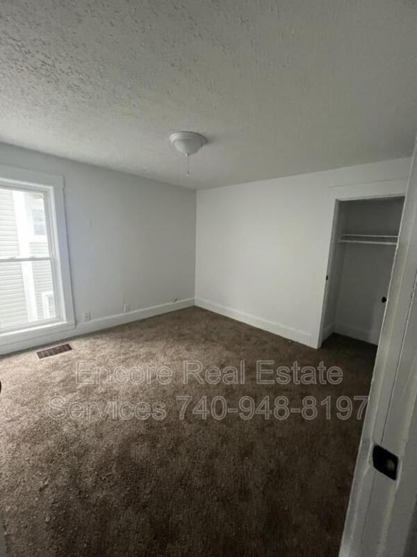 41 N Pine St - Photo 4 of 9