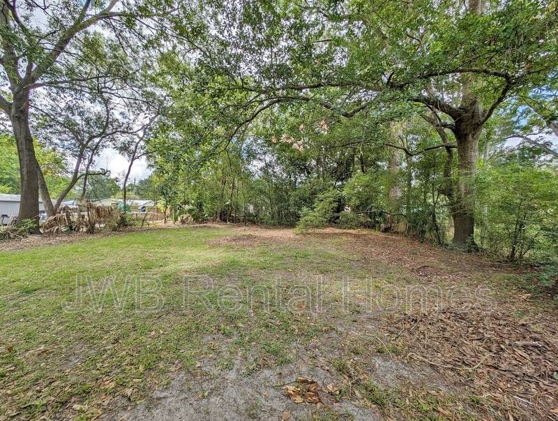 2862 W 8th St - Photo 7 of 9