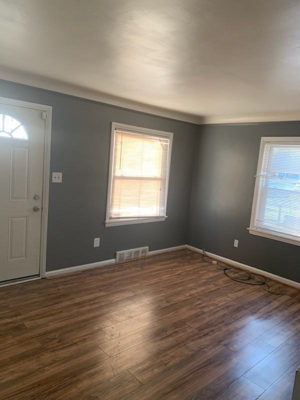 19501 Hoover St - Photo 4 of 5