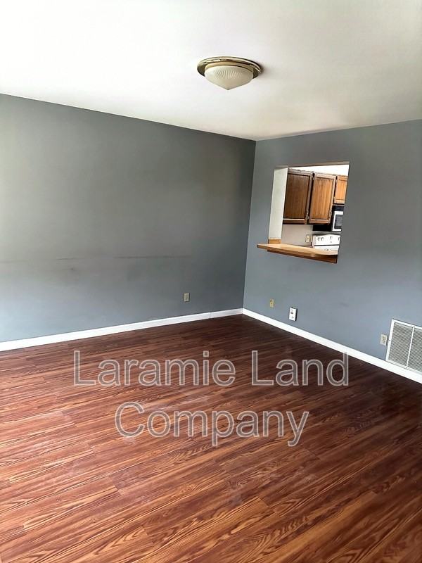 1675 N 6th St - Photo 4 of 7