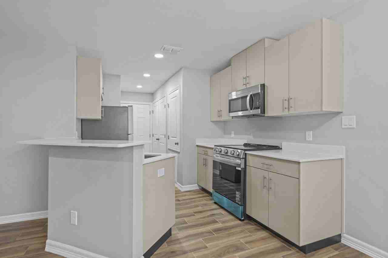 Legance - Photo 4 of 50