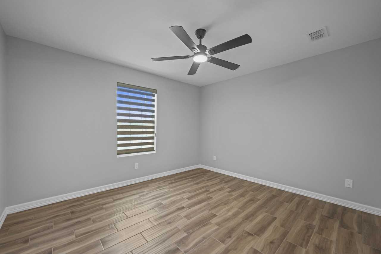 Legance - Photo 6 of 50