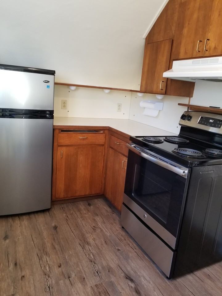 5116 Meridian Avenue North #1/2 - Photo 5 of 17