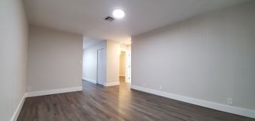 featured image of 450 Sw 2nd St