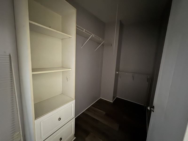 237 Temple Cir W - Photo 5 of 12