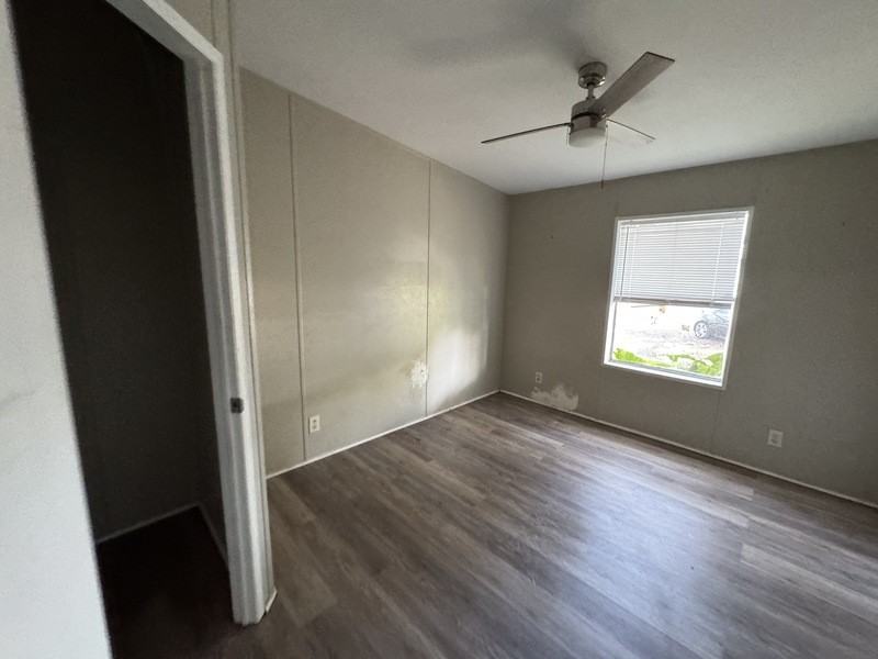 237 Temple Cir W - Photo 7 of 12