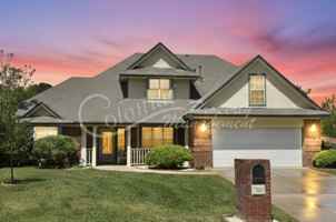 featured image of 706 Man O War Dr