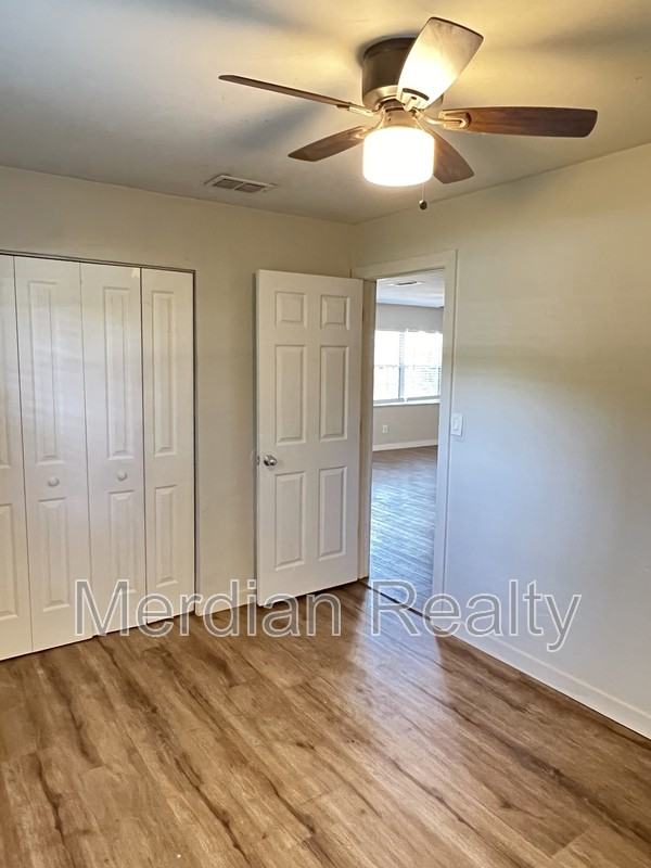 1003 Southwestterrace - Photo 4 of 6