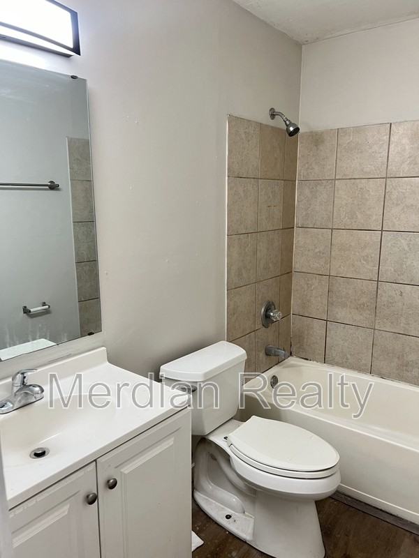 1003 Southwestterrace - Photo 5 of 6