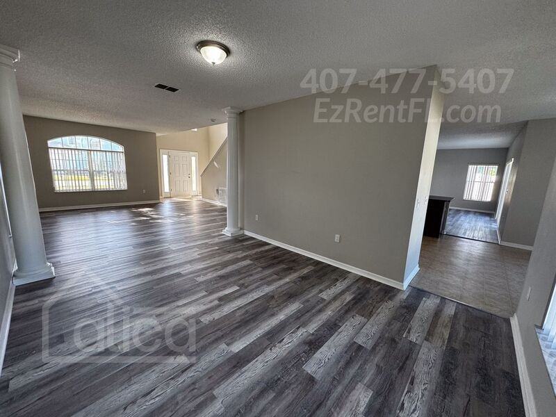 568 Bristol Cir - Photo 3 of 19