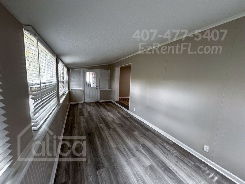 3812 Rodby Dr - Photo 4 of 20