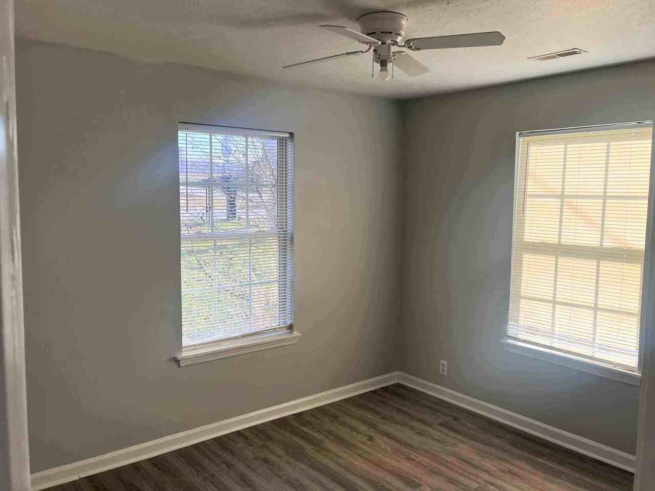 205 Jennie Ln - Photo 6 of 7