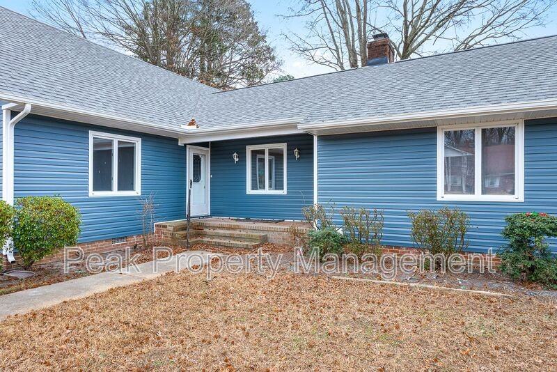 3212 Vinton St - Photo 4 of 31