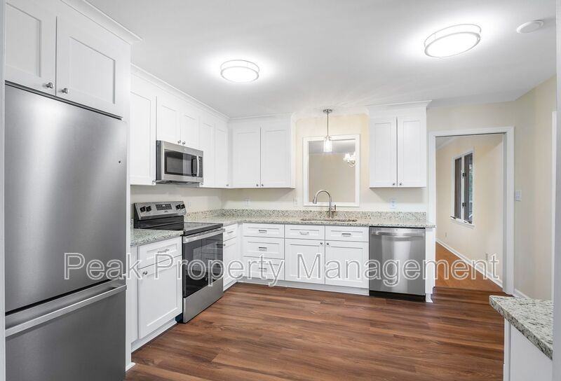 3212 Vinton St - Photo 7 of 31