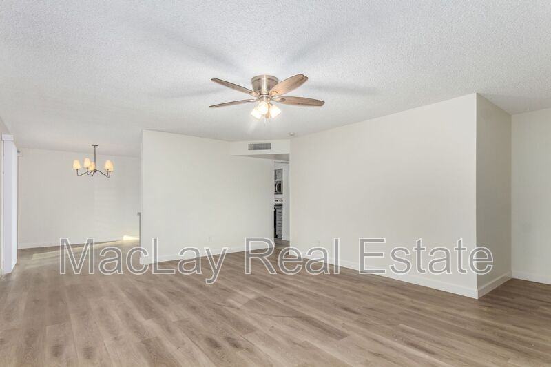 4902 W Joyce Cir - Photo 4 of 29