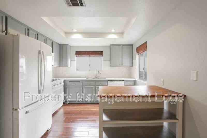 254 Oleander Dr - Photo 5 of 18