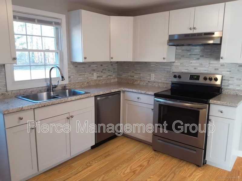 9 Bayberry Ln #2 - Photo 2 of 10