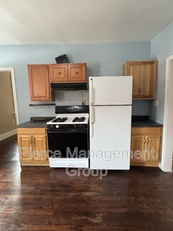 15 Franklin St #1 - Photo 6 of 14