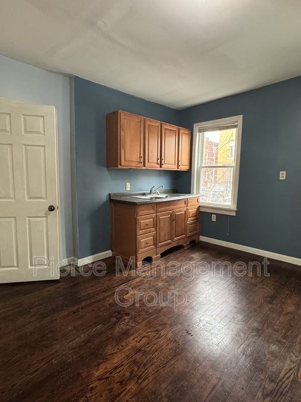 15 Franklin St #1 - Photo 7 of 14