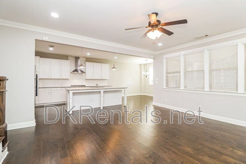 5780 Bradenton Rd - Photo 6 of 30