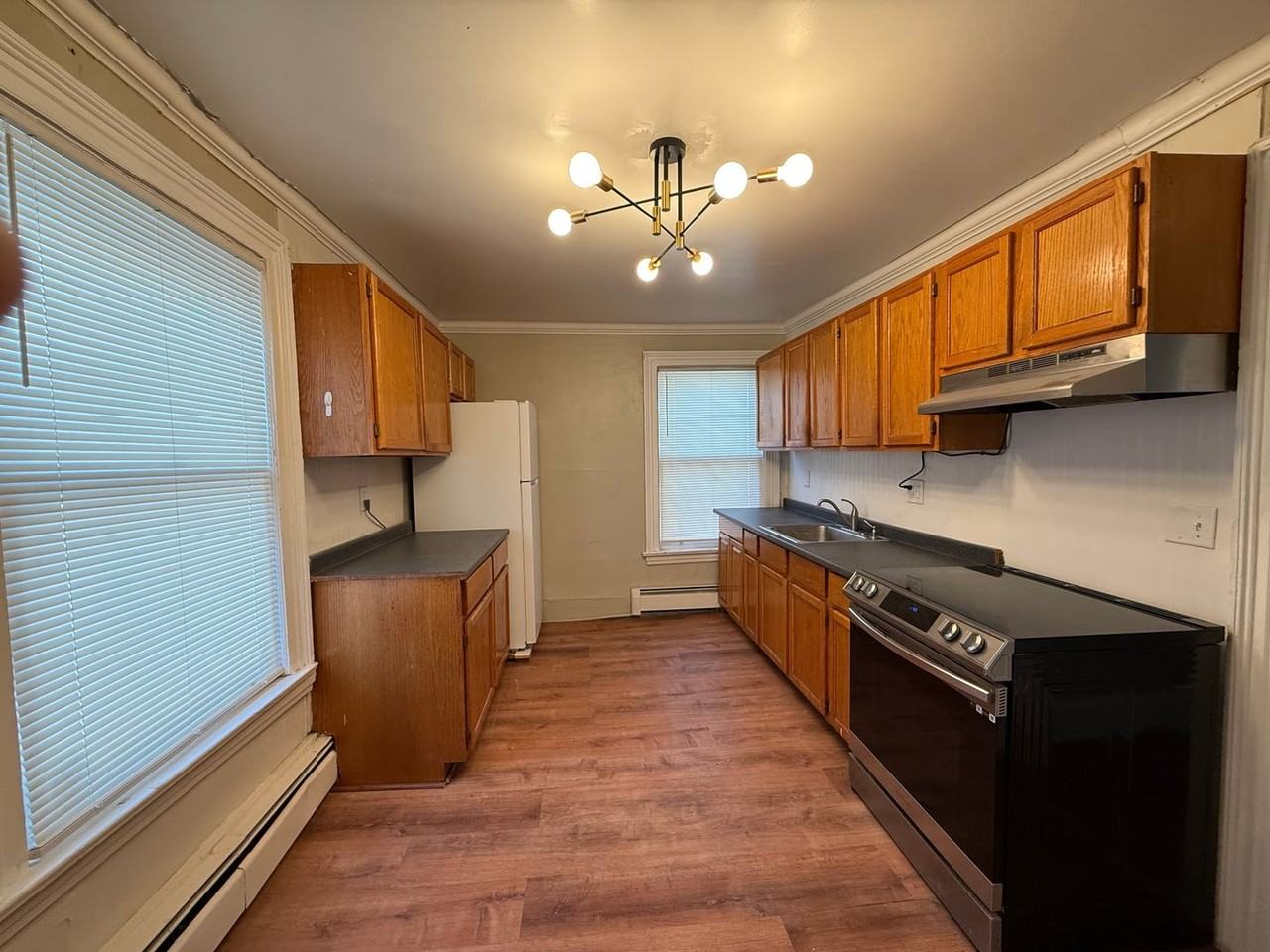 126 Argyle St - Photo 2 of 29