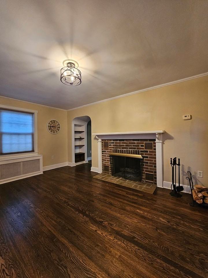 102 N Forrest St - Photo 3 of 21