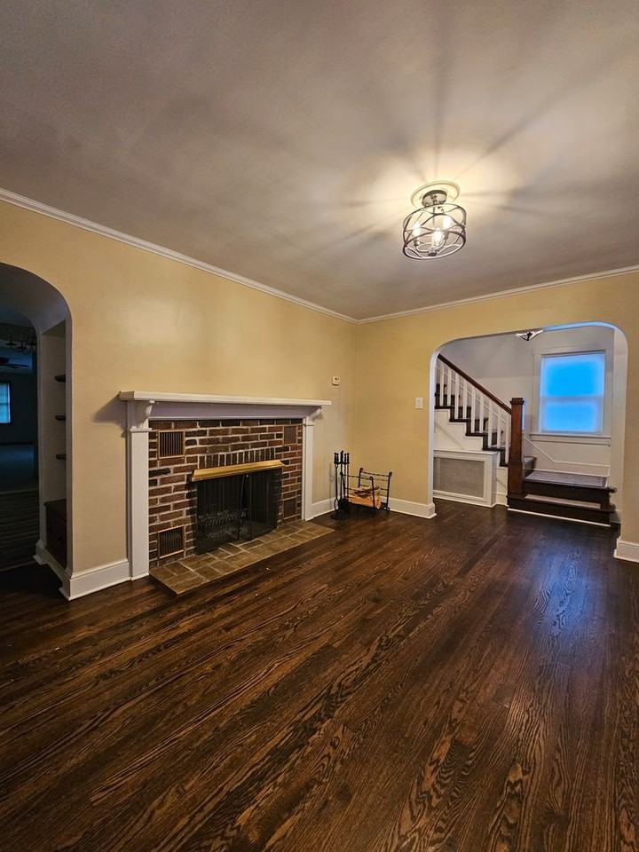 102 N Forrest St - Photo 4 of 21