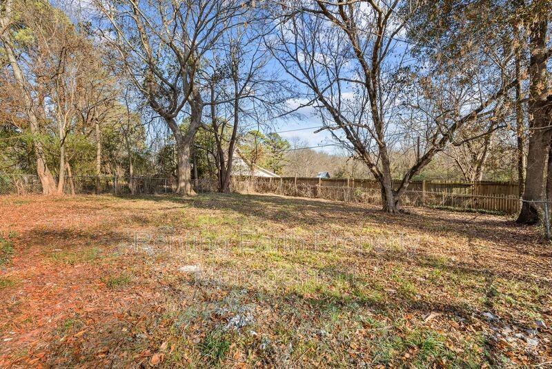 1441 Creel St - Photo 6 of 16