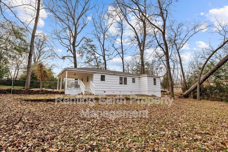 933 T St - Photo 5 of 19