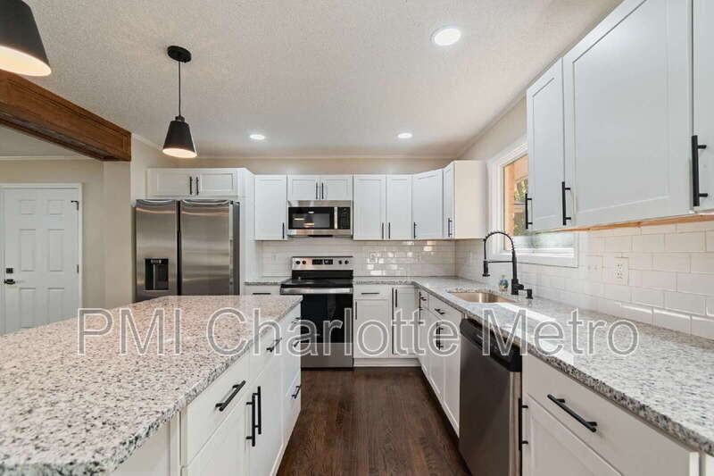 10707 Walkers Ferry Rd - Photo 4 of 15